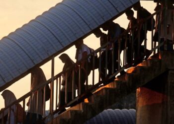 BAHASA Melayu sebagai bahasa kemajuan hendaklah dikuasai sebaik-baiknya oleh setiap pelajar sekolah untuk 
dimanfaat sebagai alat kemajuan. – UTUSAN/ZULFADHLI ZAKI