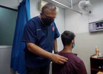 ‘Klinikku rumahku’. Dr. N. Sathia Prakash pernah tinggal di klinik selama tiga tahun bagi memastikan operasinya dapat berjalan dengan lancar. -UTUSAN/AMIR KHALID