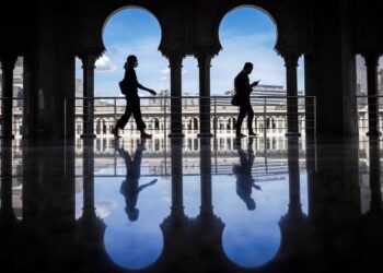 DALAM suasana ramai anak muda merendah-rendahkan peranan agama dalam struktur pentadbiran negara, skandal moraliti melibatkan figura agamawan tidak boleh dipandang ringan. – UTUSAN/SHIDDIEQIIN ZON