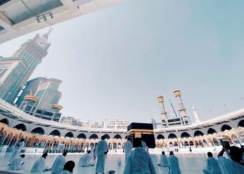 Media Arab Saudi melaporkan, kerajaan negara itu akan membuka pintu sempadan mereka mulai hari ini untuk jemaah umrah.  – GAMBAR HIASAN