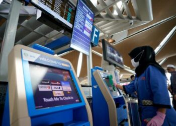 Tenaga Kerja UTW dilatih secara berterusan dalam menyelenggarakan bangunan dan memiliki sijil-sijil kompetensi dalam sistem elektrikal, mekanikal, kejuruteraan awam atau sivil dan juga dalam bidang pembersihan. - Ihsan UTW