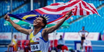 UMAR Osman memberi keceriaan kepada kem olahraga dengan memecah rekod kebangsaan berusia 22 tahun ketika memenangi pingat emas 400 meter lelaki di Sukan SEA Kemboja.