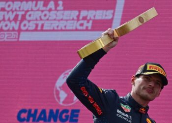 MAX Verstappen meraikan kejayaan menjuarai Grand Prix Austria di Litar Red Bull Ring, Spielberg hari ini. - AFP