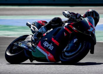 MAVERICK Vinales memulakan lembaran baharu bersama pasukan Aprilia dalam Grand Prix Dunia hujung minggu ini.