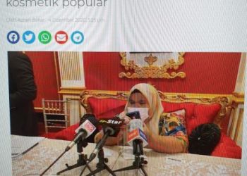 SIDANG media Wanie Chomel yang mendakwa dianiaya pengasas kosmetik popular petang tadi.