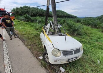 KEADAAN kereta Perodua Kancil dinaiki seorang tukang rumah warga Bangladesh yang maut dalam  kemalangan di Kilometer 90 Jalan Jerangau-Jabor berhampiran Bukit Besi, Dungun di Terengganu hari ini.