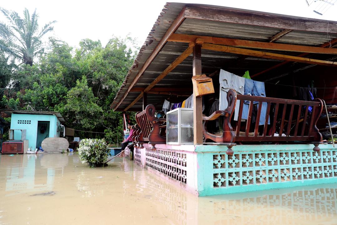 Bilangan mangsa banjir naik lagi  Utusan Malaysia