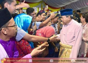 Sultan Sharafuddin Idris Shah sentiasa memgambil berat masalah yang dihadapi rakyat khususnya di Selangor. – GAMBAR HIASAN/TWITTER SELANGOR ROYAL OFFICIAL