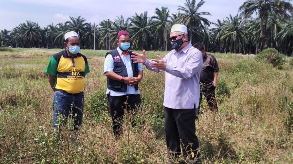 Exco beli tanah, wakafkan kepada asnaf bina rumah Exco beli tanah, wakafkan kepada asnaf bina rumah