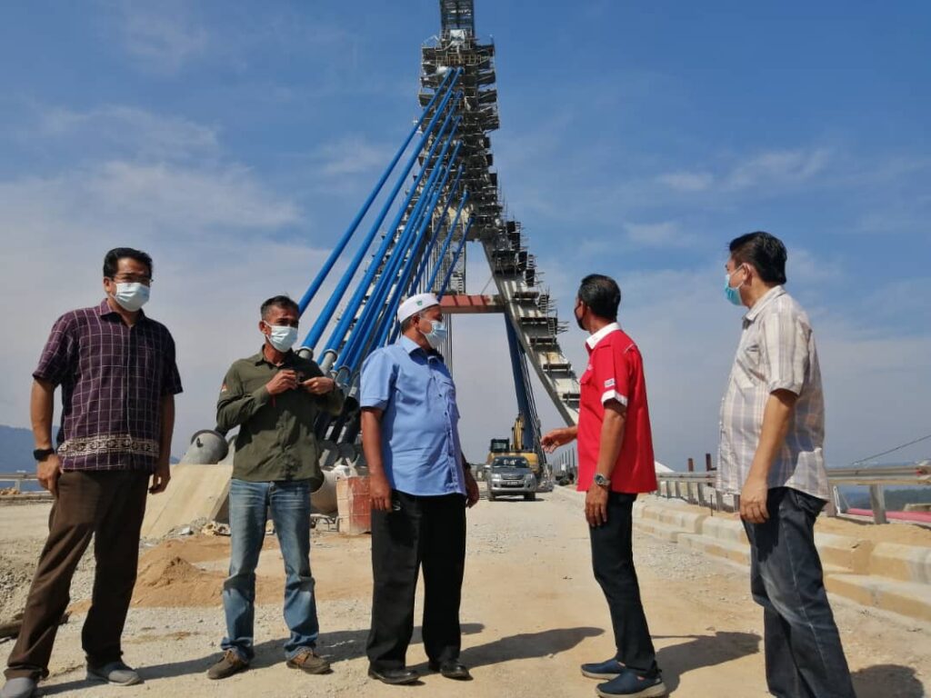 Jambatan ikonik Tasik Kenyir buka Mei depan Jambatan ikonik Tasik Kenyir buka Mei depan