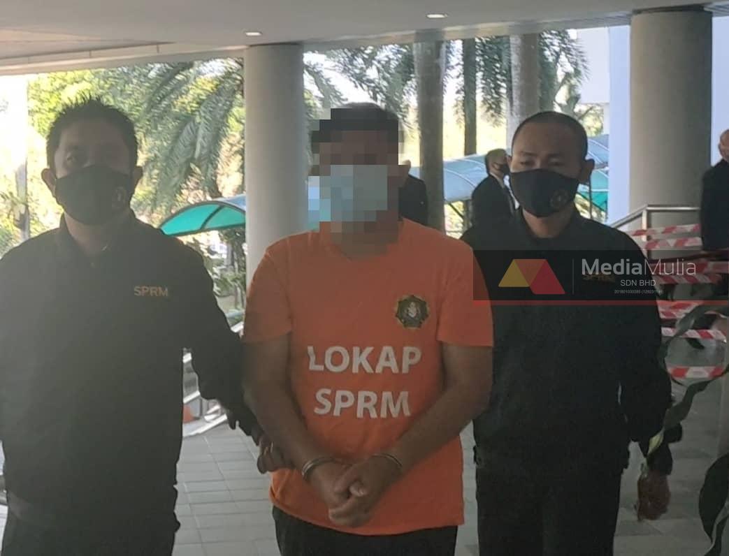 Penolong pegawai pejabat tanah daerah direman 4 hari - Utusan Digital