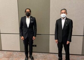 KHAIRY Jamaluddin mengadakan pertemuan dengan Vivian dalam rangka lawatan dua hari Menteri Luar Singapura itu, hari ini.