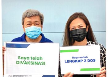 SULTAN SELANGOR dan Tengku Permaisuri Selangor selesai menerima dos kedua vaksin Covid-19.IHSAN FACEBOOK SELANGOR ROYAL OFFICE