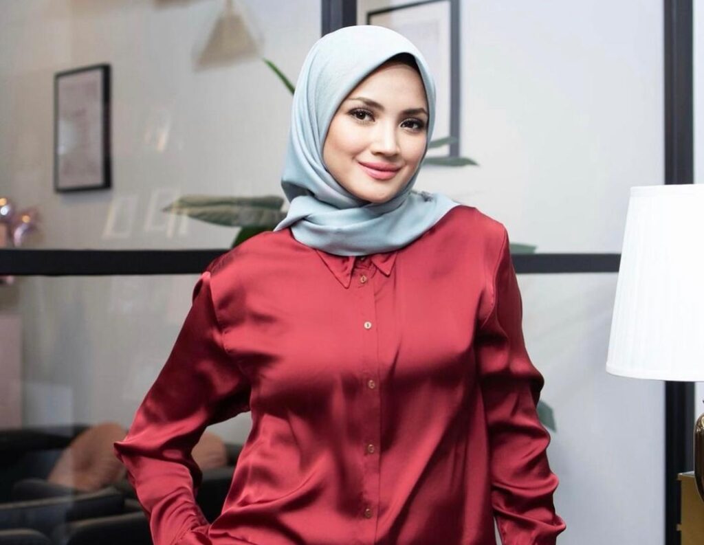 Ingatkan saya salah bual pasal lemang – Fazura Ingatkan saya salah bual pasal lemang – Fazura