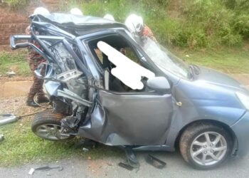 KEADAAN Perodua Viva yang terlibat kemalangan maut di Kilometer 137.5 Lebuh Raya Pantai Timur (LPT) 1 di Maran, Pahang.
