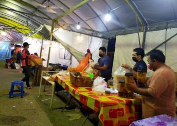 PARA peniaga kerepek dan biskut raya mendakwa tidak mendapat keuntungan daripada jualan mereka di bazar Aidilfitri kali ini selepas diarah tutup beberapa hari menjelang sambutan perayaan itu.