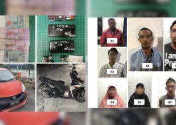 ANGGOTA polis Batalion 6 PGA Bakri, Muar menahan tujuh individu termasuk lima PATI yang cuba menyeludup keluar dari negara ini di Jalan Kundang, Tanjung Sepat, Kuala Langat malam semalam.