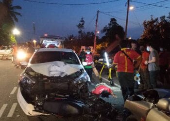SEORANG penunggang motosikal meninggal dunia di tempat kejadian dalam kemalangan empat buah kenderaan di Jalan Bukit Balai, Alor Gajah, Melaka.
