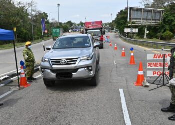 SEBANYAK 56,670 buah kenderaan telah diperiksa dalam Op Patuh Aidiladha di SJR pintu masuk ke Melaka. - UTUSAN/DIYANATUL ATIQAH ZAKARYA