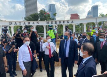 Ahli Parlimen yang terlibat dalam perhimpunan di Dataran Merdeka Ogos lalu memohon pengurangan bayaran kompaun atas kesalahan melanggar SOP. 