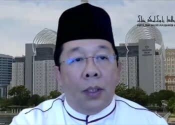 SIRAJUDDIN Suhaimee ketika berucap merasmikan penutup Konvensyen Pendidikan Tinggi Islam Mualaf di Malaysia 2021 secara maya hari ini. – IHSAN JAKIM