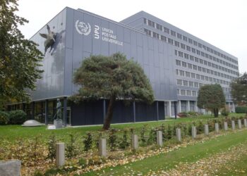 MALAYSIA mula menyertai UPU pada 1958 selepas meratifikasi Treaty of Bern yang memberi banyak faedah kepada sektor perkhidmatan pos tempatan. – FOTO MEDIA SOSIAL