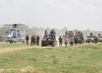 ISMAIL Sabri Yaakob melakukan lawatan ke Eksesais Para Predator Siri 1/2021 di Pesisir Sungai Pahang berhampiran Kampung Batu Bor di Bera, Pahang.