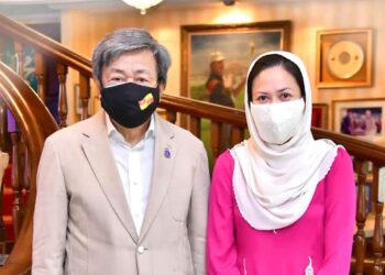 SULTAN Sharafuddin Idris Shah dan Tengku Permaisuri Norashikin.