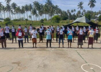 PATI yang ditahan awal pagi tadi ketika sedang bersembunyi selepas tiba ke negara ini melalui jalan yang tidak sah di tepi pantai Jalan Tanjung Balau-Sedili Kecil (Bio-Desaru) di Kota Tinggi, Johor.