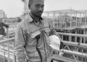 MUHAMMAD Sufian Mohd. Said yang ditemukan meninggal dunia akibat kecederaan pada pergelangan tangan dan kaki selepas menumbuk cermin Masjid Taman Scientex di Johor Bahru, Johor, pada Ahad lalu.
