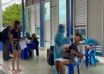 PANDEMIK Covid-19  menjadi ancaman utama kepada pemulihan ekonomi negara.- UTUSAN/NAZLINA NADZARI