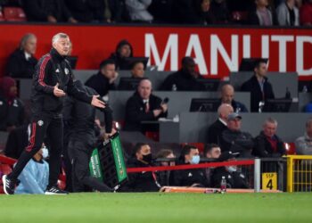 OLE GUNNAR SOLSKJAER menyindir bahawa skuad Red Devils sedia untuk 'kalah' dalam aksi Liga Perdana Inggeris menentang Everton malam ini susulan jadual padat.- AFP