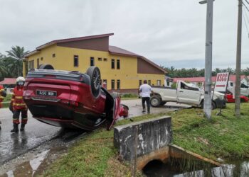KEADAAN dua kenderaan mangsa yang terbabit dalam kemalangan di Jalan Rizab Zazuli, Kampung Bukit Hijau di Kuala Selangor, Selangor hari ini.