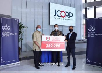 YSIJ dengan kerjasama QSR Brands memberikan 150,000 baucar KFC percuma kepada penerima suntikan vaksin Covid-19 di Johor Bahru, Johor.