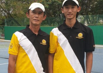 JEFF Leong (kiri) bersama anaknya, Mitsuki Leong.