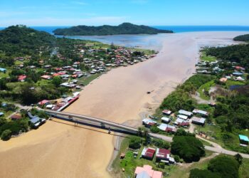 KAWASAN Kampung Pengkalan Abai di Sabah yang ditamatkan PKPD, amat terkenal dengan anyaman kraftangan bermutu tinggi. – FOTO MEDIA SOSIAL