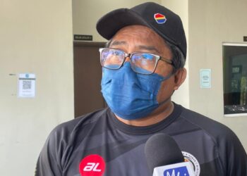 KAMEL Mohamad ketika sidang akhbar selepas perasmian Hari Sukan Negara peringkat negeri di Kompleks Japerun Serkam, Jasin, Melaka. - UTUSAN/DIYANATUL ATIQAH ZAKARYA