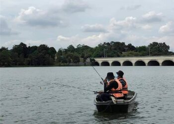 AKTIVITI memancing ini memberi manfaat sebagai rekod inventori spesies ikan yang mendiami Tasik dan Wetland Putrajaya.