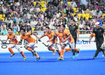 BERDASARKAN kemas kini terbaharu Persekutuan Hoki Antarabangsa (FIH), Malaysian Tigers naik satu anak tangga ke No. 10 dunia dengan 1427.181 mata, memintas Kanada yang jatuh ke No. 11 dunia (1422.120 mata).