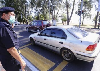 SHAFIEI Muhammad ketika menyertai Op Lancar di Port Dickson hari ini. - UTUSAN/MOHD. SHAHJEHAN MAAMIN