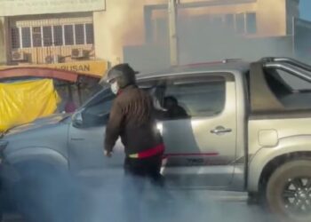 TANGKAP layar video dirakam pengguna jalan raya kejadian kemalangan di Kajang semalam.