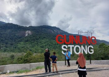 TAMAN Negeri Gunung Stong kembali menerima kunjungan pelancong selepas kebenaran rentas negeri. – MINGGUAN/AIMUNI TUAN LAH