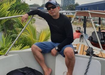 MANGSA dikenali sebagai Roslan dilaporkan hilang selepas melakukan aktiviti selaman bersama rakan-rakannya di perairan Pulau Selat Kering di Klang, Selangor semalam.