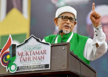 ABDUL Hadi Awang ketika ucapan penggulungan sempena Muktamar Pas Ke-67 di Duyung Marina & Resort di Kuala Terengganu, Terengganu. - UTUSAN/PUQTRA HAIRRY ROSLI