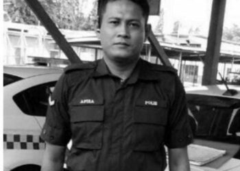 MOHD. Nor Afiza Mohd. meninggal dunia selepas dipercayai mengalami serangan jantung ketika melakukan tugasan rondaan di Chukai, Kemaman, semalam.