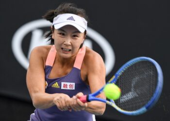 PENG SHUAI terdahulu membuat hantaran di laman sosial China, dengan mendakwa bekas Naib Perdana Menteri China, Zhang Gaoli memaksanya untuk mengadakan hubungan seks sebanyak dua kali.- AFP