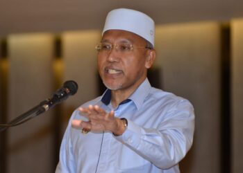 IDRIS AHMAD