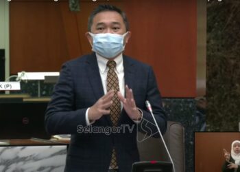 NG Sze Han menjawab isu mengenai persempadanan semula dan agihan pengundi apabila Undi18 dilaksanakan, dalam Sidang DUN di Bangunan Annex, Bangunan SUK, Shah Alam, Selangor, hari ini. - GAMBAR SELANGOR TV