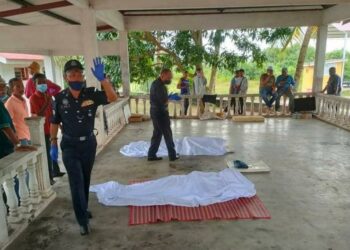 MAYAT dua beranak yang ditemukan lemas di di perairan Kota Kuala Muda, Kampung Tepi Sungai, Sungai Petani hari ini.
