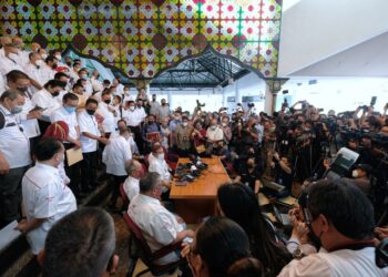 GABUNGAN Parti Sarawak mengumumkan meletakkan 82 calon di kesemua Dewan Undangan Negeri (DUN) Sarawak pada Pilihan Raya Negeri (PRN) kali ini.